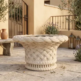 Victoria Planter